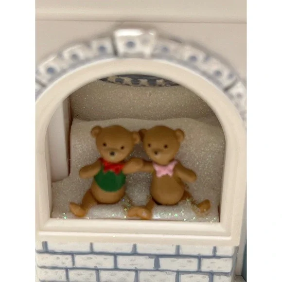 Hallmark Keepsake Ornament‎ Santa Comes to Town 2011 Magic Light Sound Motion
